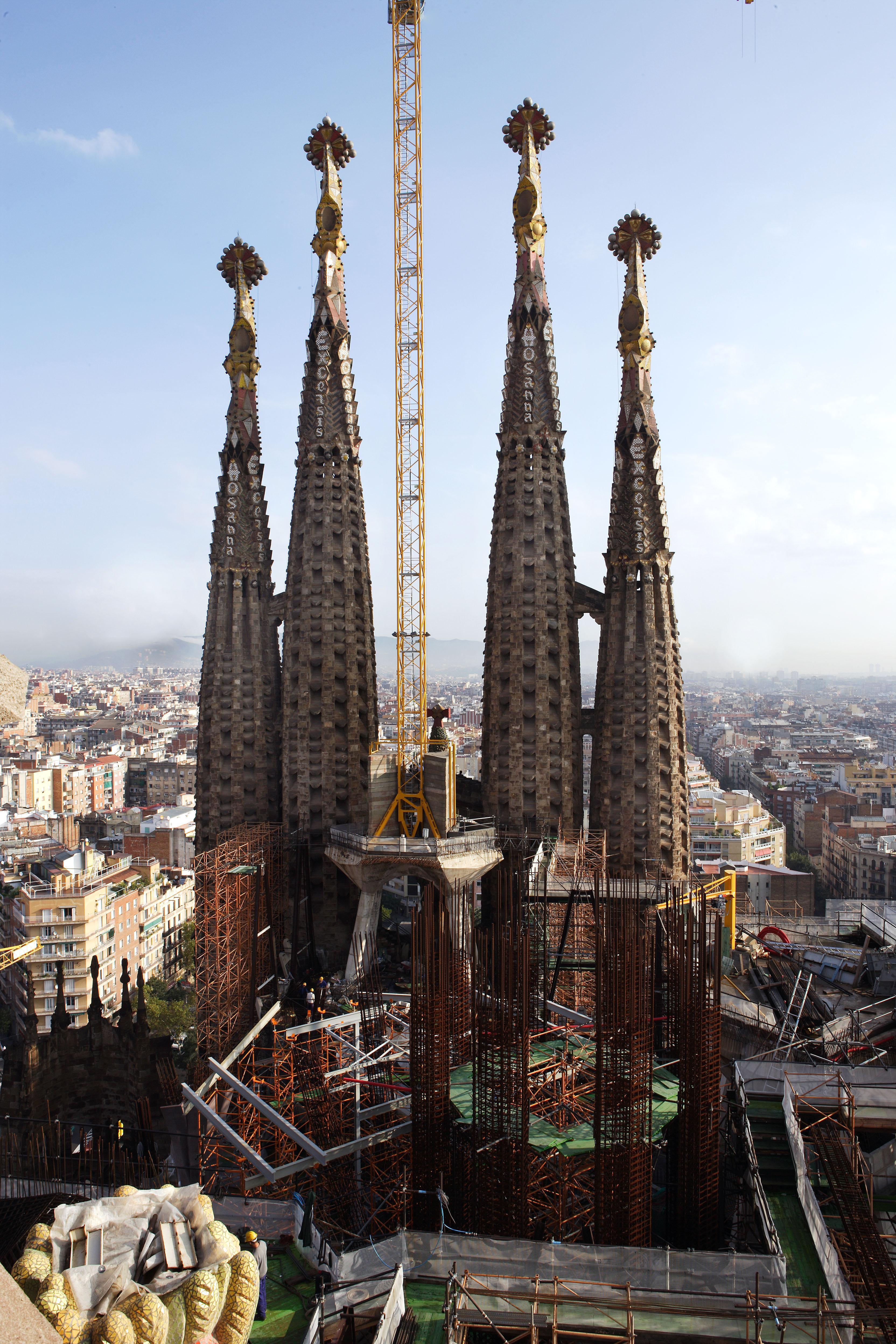 Barcelona's top attraction, the basilica de la sagrada familia,. La Sagrada Familia Delayed Again Blame Covid 19 This Time Worldcrunch