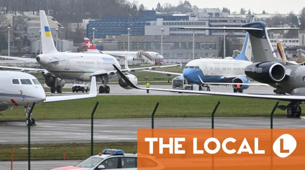 Flughafenpassagiere in Zürich, um sich in den kommenden Wochen zu stören