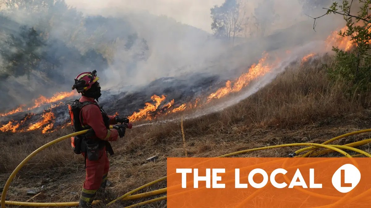El incendio que amenaza un punto turístico de España está parcialmente controlado