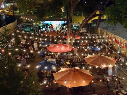 A single tower casts light from six carbon arc lamps, illuminating a 1,500 … Scholz Garten: A Austin, TX Bar - Thrillist
