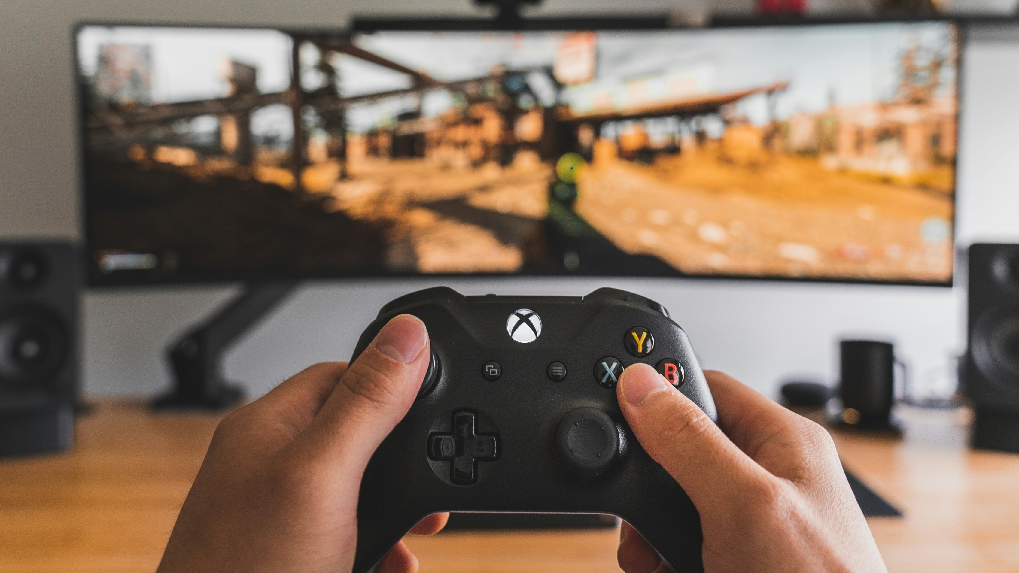 Microsoft files patent for “ad-credit” system to show ads on PC and Xbox without disrupting gameplay