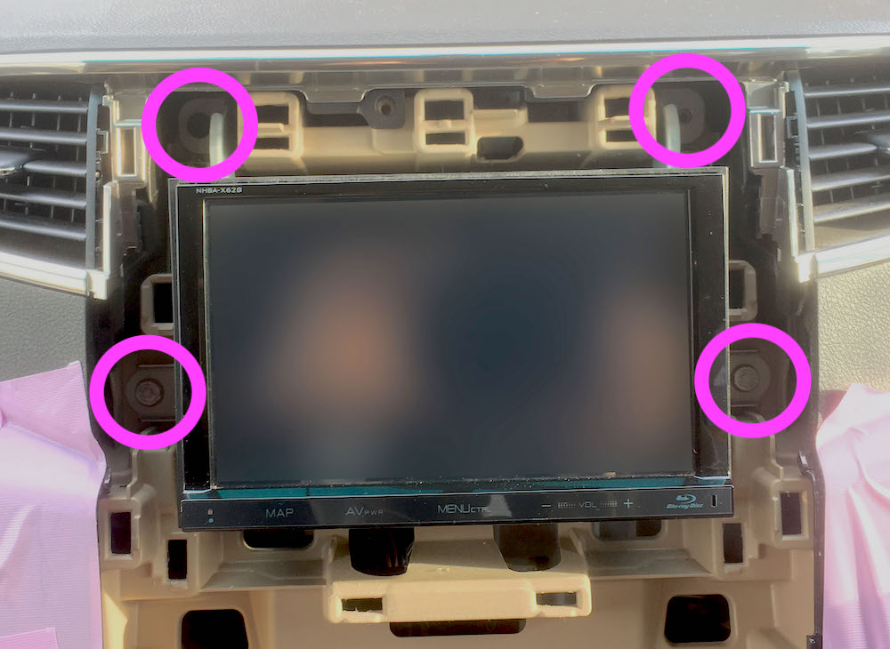 NHBA-X62Gへのスマホ画面出力方法(フリップダウンモニター対応
