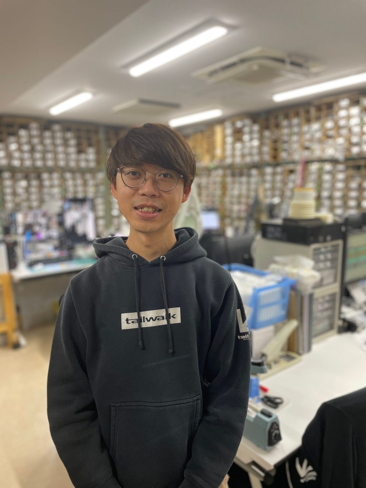 Vol. 9 企画営業部 開発C/S課 譚 貽駿 Vol. 9 企画営業部 開発C/S課 譚 貽駿