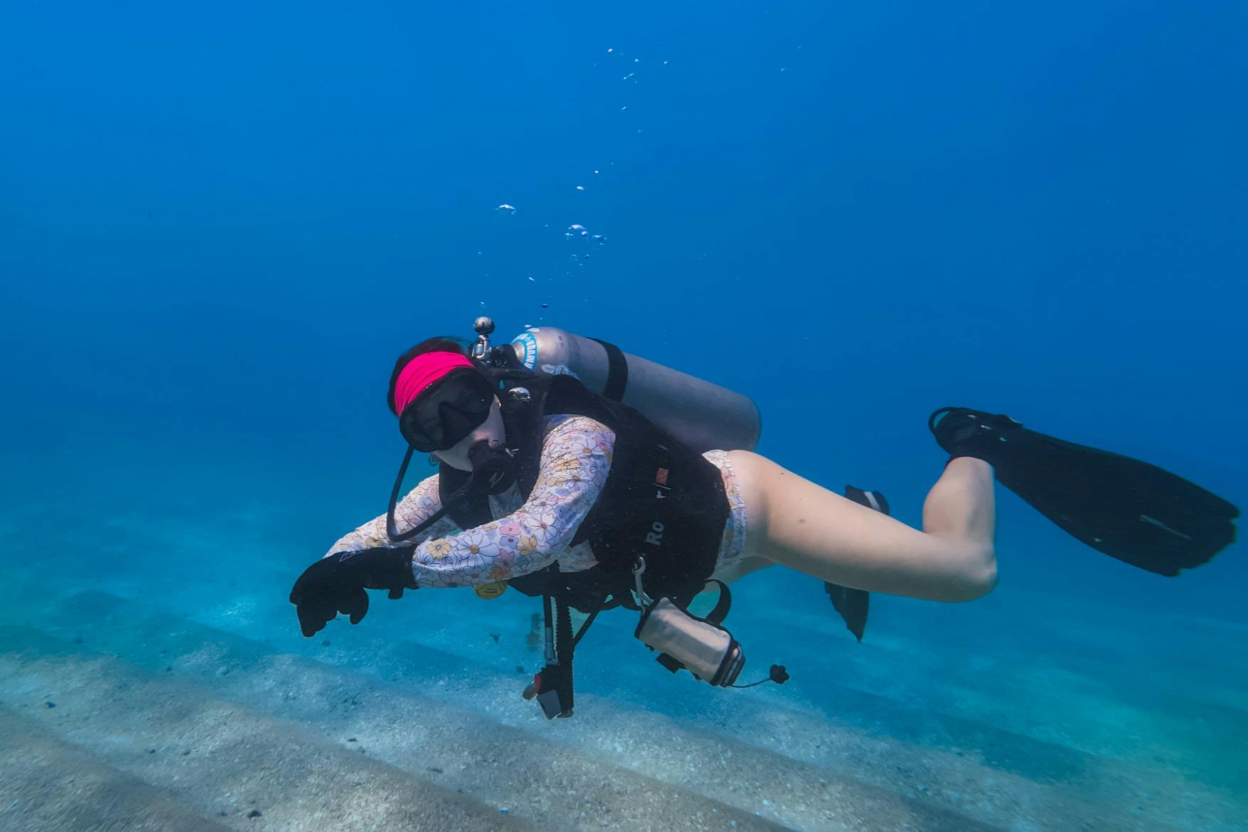Dubai: Scuba Diving Boat Tour
