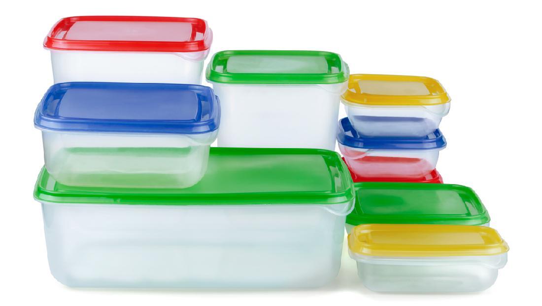 Jangan Khawatir! Ini 5 Bahan Ampuh Penghilang Noda Minyak di Wadah Plastik