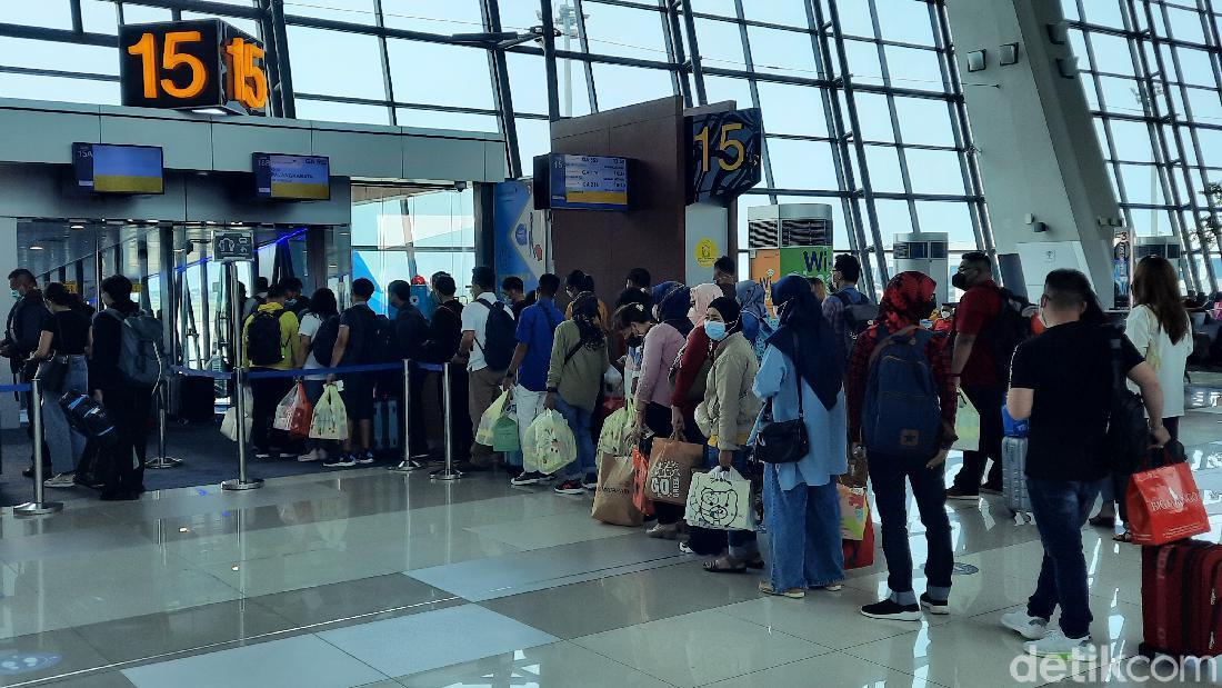 Jokowi Terbang ke Vatikan, Berapa Harga Tiket Pesawat ke Sana?