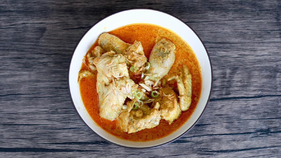 3 Resep Ayam Masak Santan yang Sedap, Opor hingga Kari