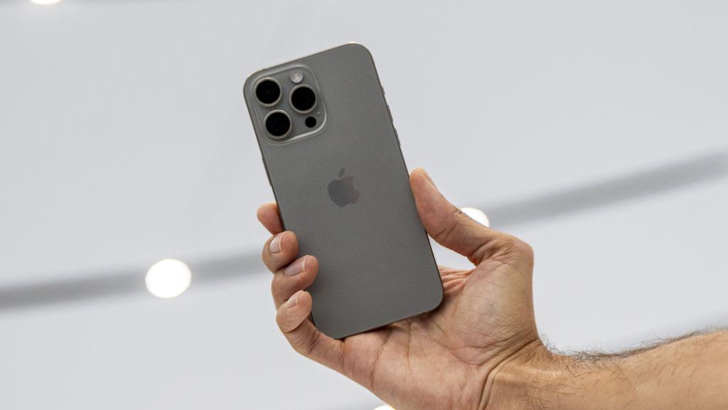 Penjualan iPhone Turun 10%, Apple Tak Lagi Rajai Pasar Ponsel Dunia