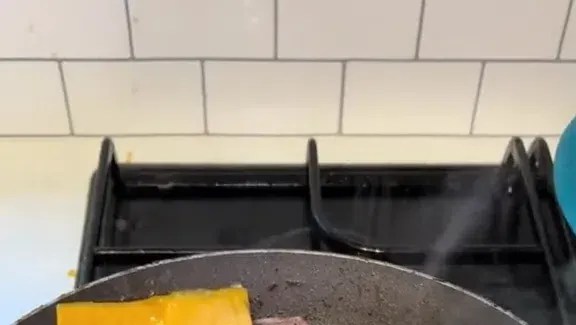 Bikin Spaghetti Carbonara Buat Suami, Wanita Ini Malah Dihujat