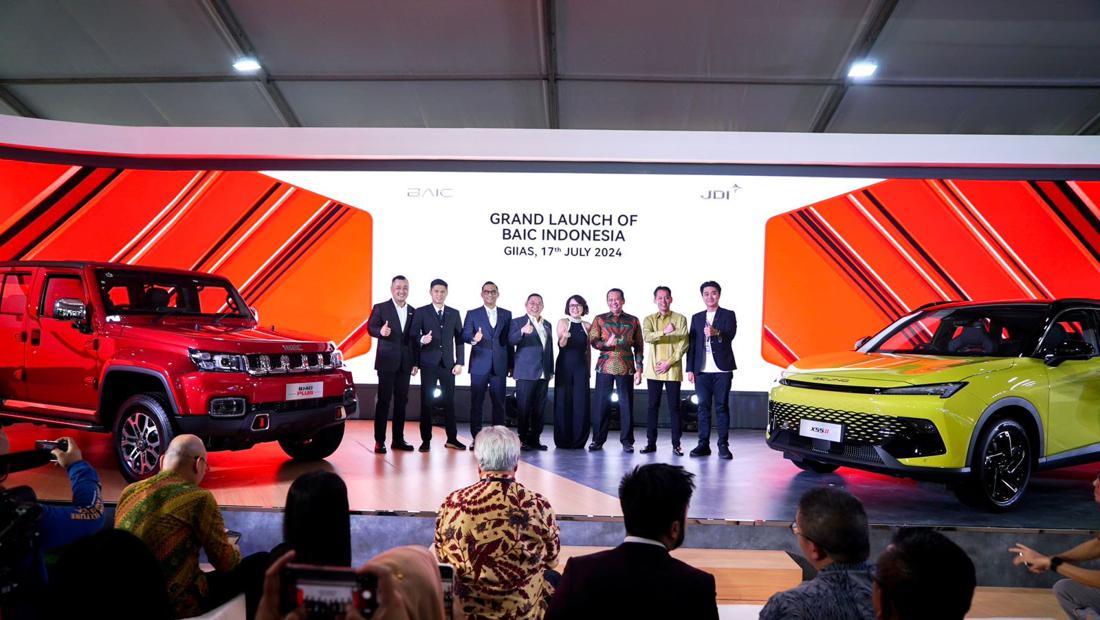 BAIC Rilis 2 Model Mobil Terbaru di GIIAS 2024, Ketum IMI Jadi Saksinya