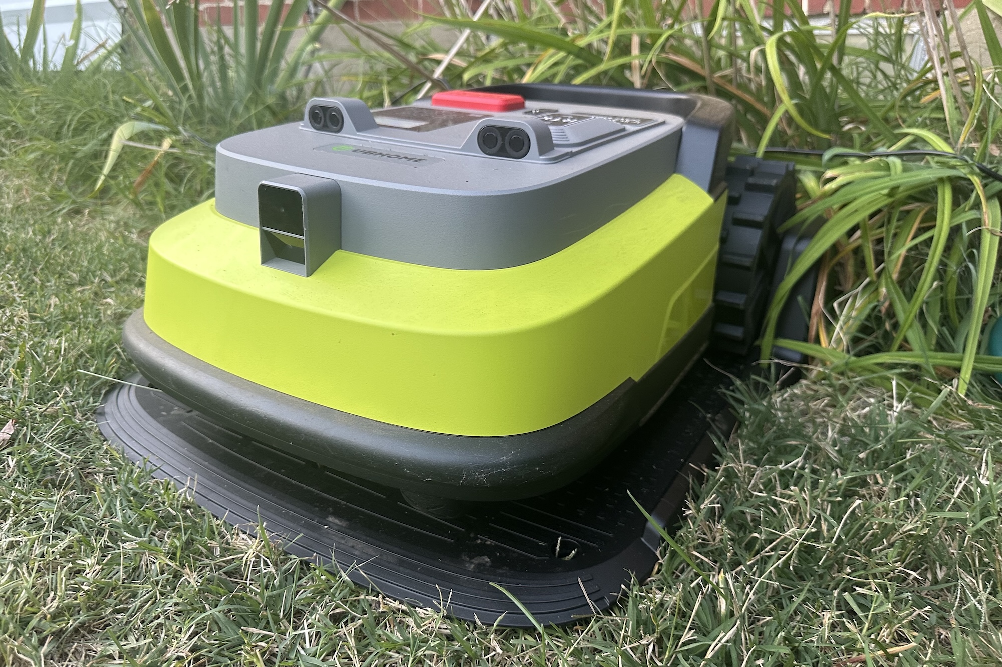 Will robot lawn mowers replace mowing? Experts say that’s the wrong question