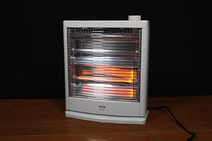 安価で使いやすく長持ち 電気ストーブ 山善（YAMAZEN）SDS-807