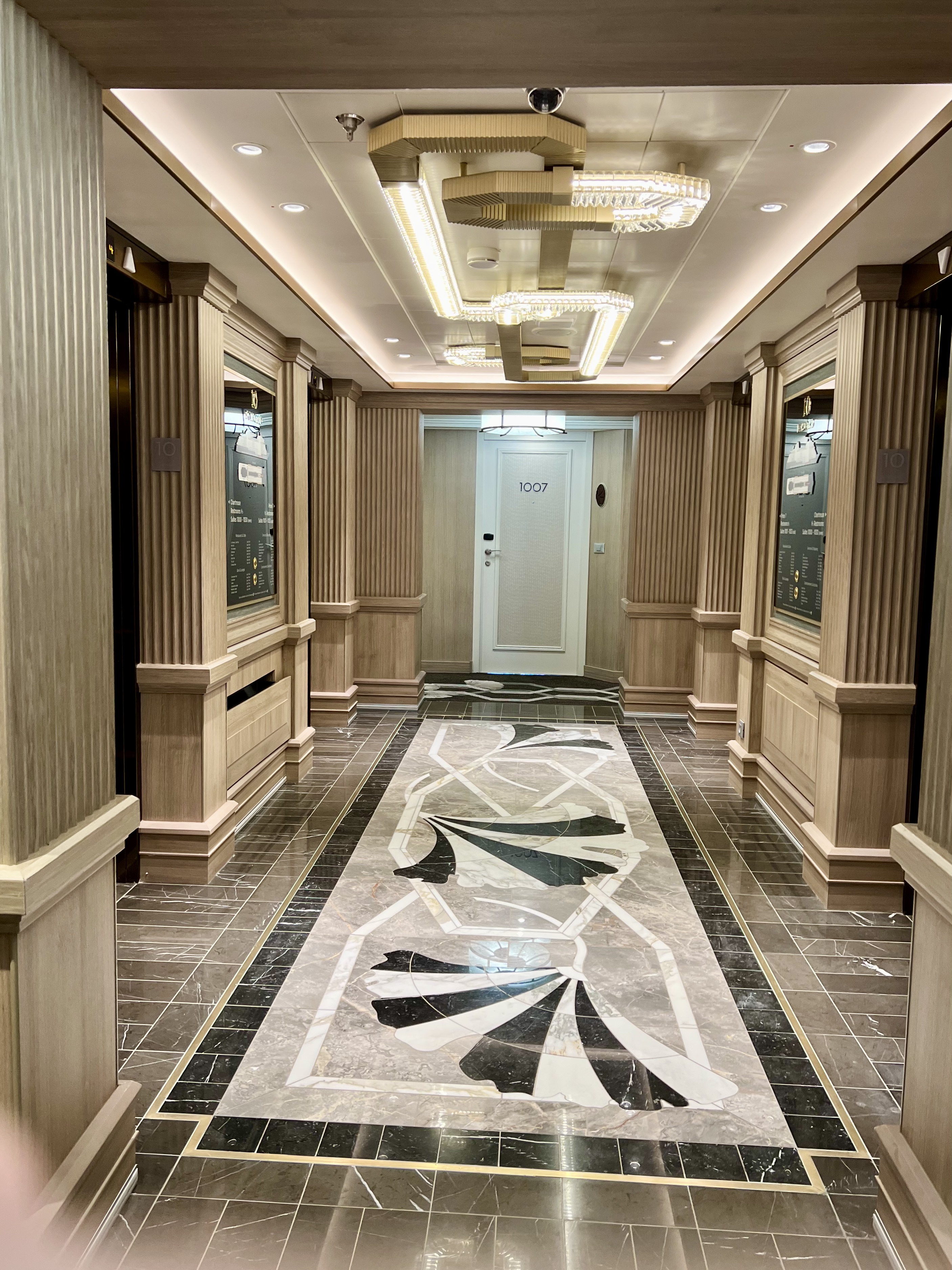 grandeur hallway