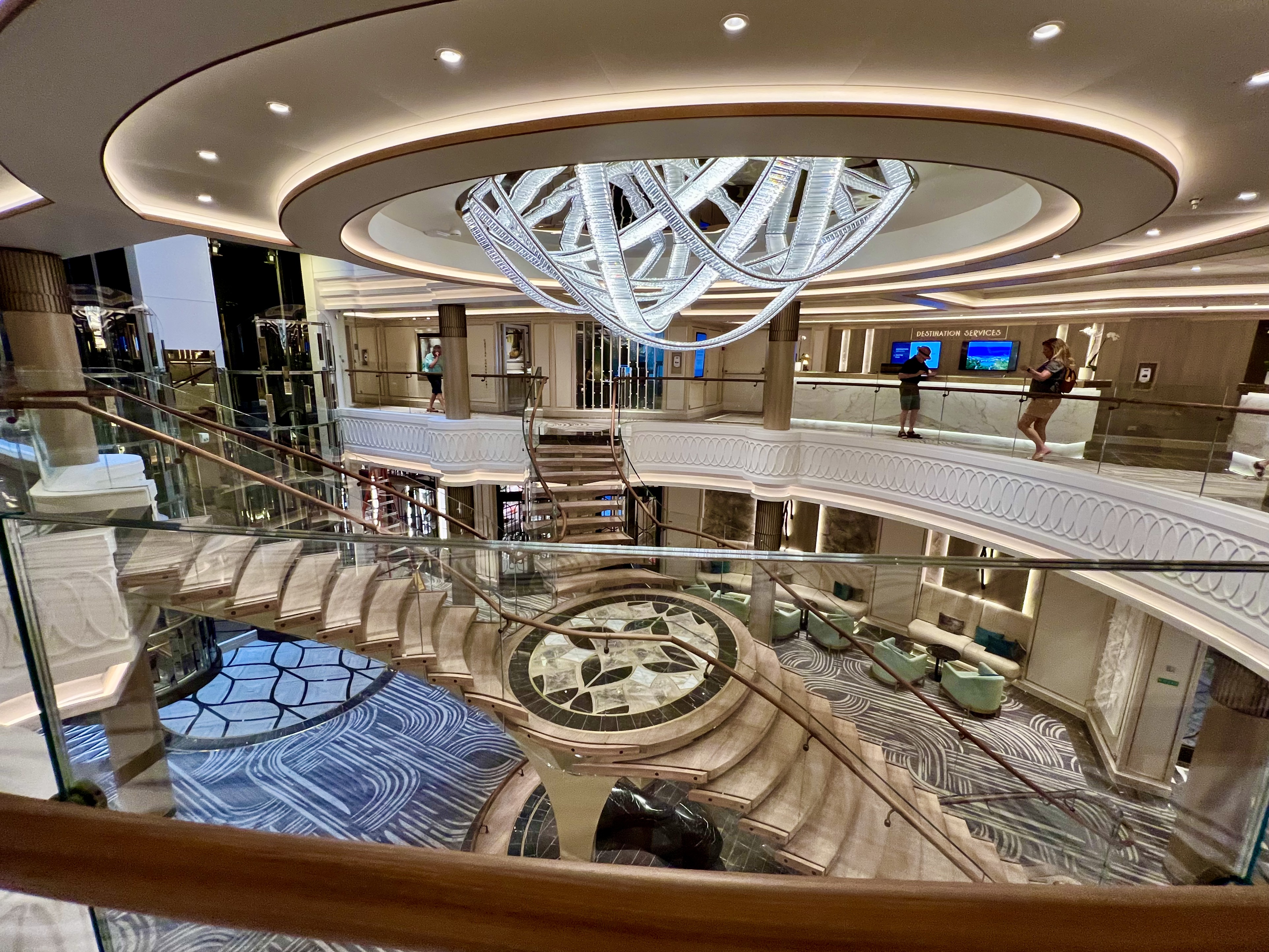 grandeur atrium