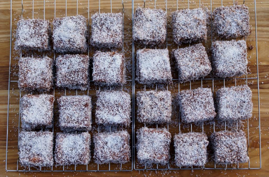 Choco-Coconut squares (Lamingtons)