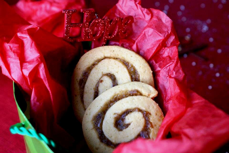 Date-orange swirl cookies