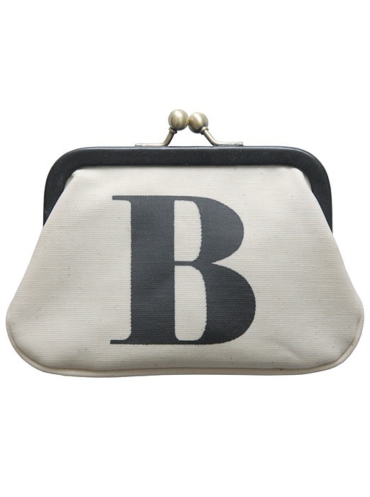 Du kan se orden på arabiska, . Bokstaven B