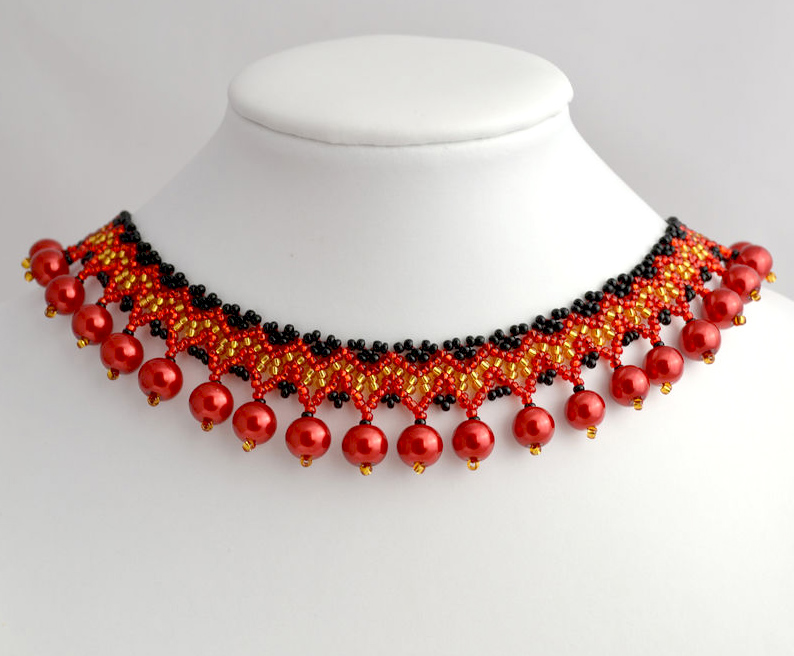 You have to make this beautiful bracelet. Free Pattern For Beaded Necklace Rowanberry Beads Magic