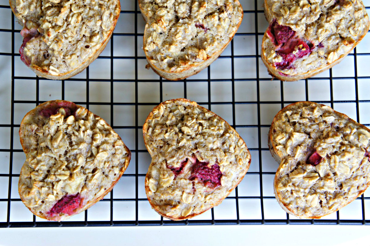 Strawberry Banana Oatmeal Muffins Bebe and Bear