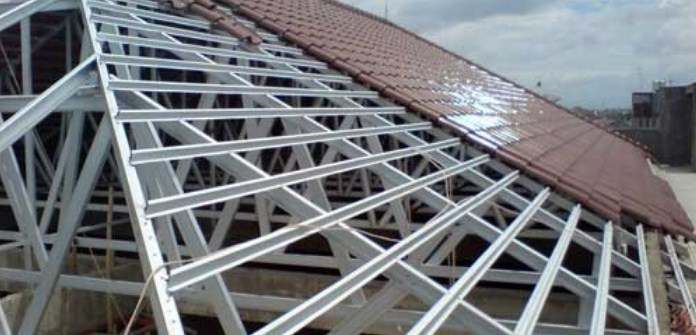 + pondasi batu kali + dinding bata ringan + kusen aluminium + pintu kayu panel + lantai granite 60x60 + atap rangka baja ringan + genteng beton. Harga Baja Ringan Dan Tips Memilih Untuk Atap Rumah