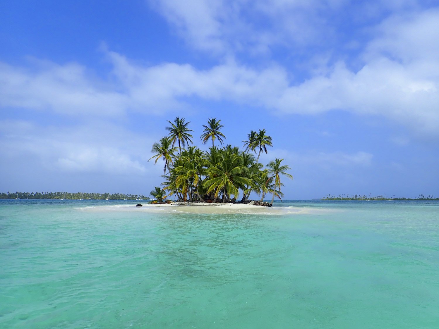 Sailing the San Blas islands