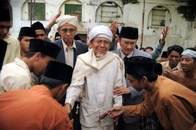 Adab Menghormati Guru Menurut Pengarang Ta&rsquo;lim Muta&rsquo;allim | Bincang Syariah