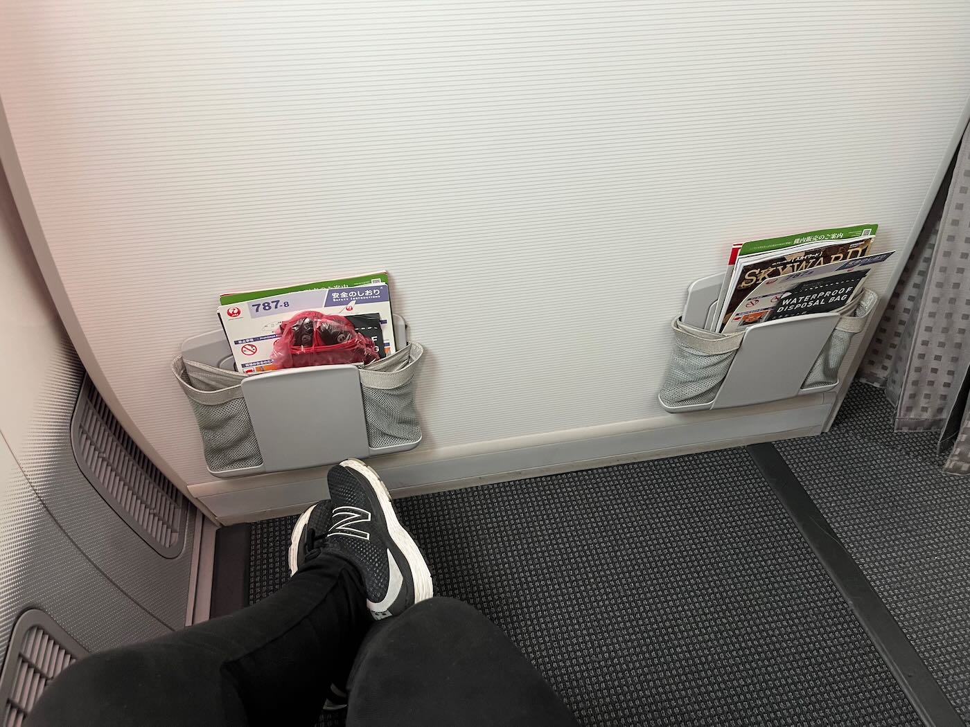 飛行紀錄 日本航空 JL96 帶一歲寶寶的一打一飛行 你絕對猜不到的日航寶寶餐 - 一口冒險 Bitesized Adventure 飛行紀錄 日本航空 JL96 帶一歲寶寶的一打一飛行 你絕對猜不到的日航寶寶餐 - 一口冒險 Bitesized Adventure