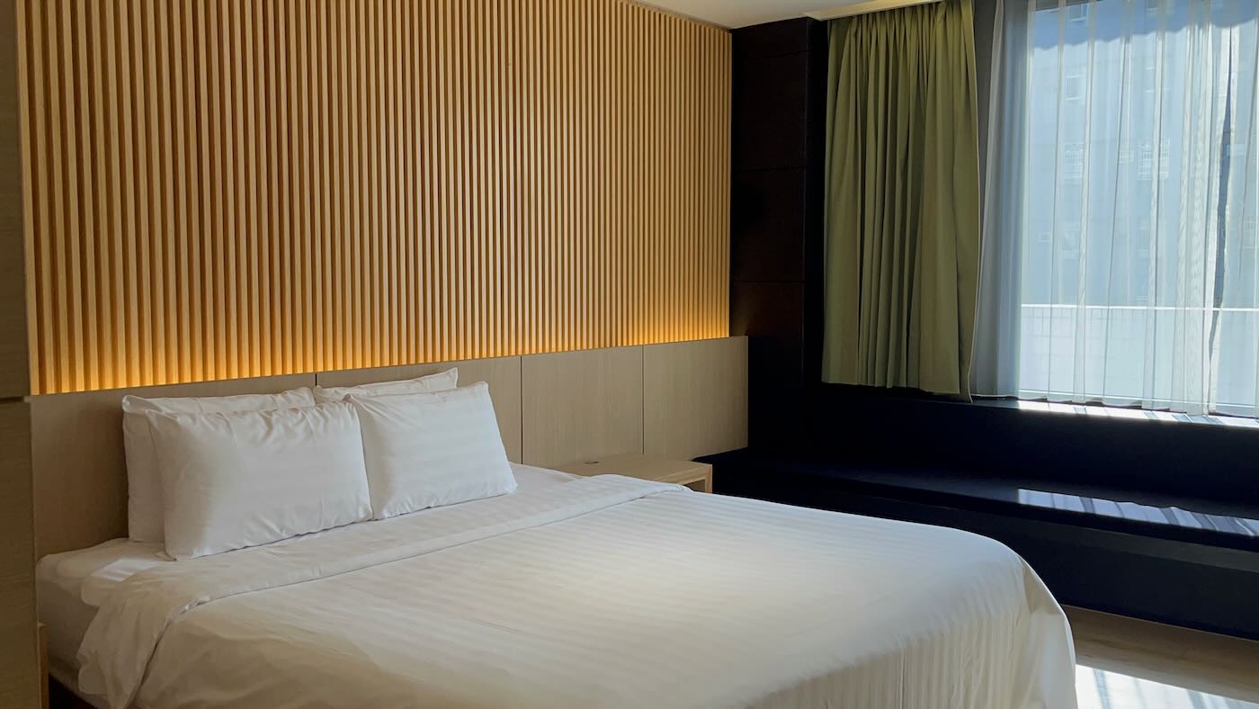 高雄住宿 巨蛋旅店 Hotel R14|竹風客房一大床|蓋婭餐廳素食早餐 巨蛋站前一分鐘 日式簡約風格旅館推薦 - 一口冒險 Bitesized Adventure 高雄住宿 巨蛋旅店 Hotel R14|竹風客房一大床|蓋婭餐廳素食早餐 巨蛋站前一分鐘 日式簡約風格旅館推薦 - 一口冒險 Bitesized Adventure