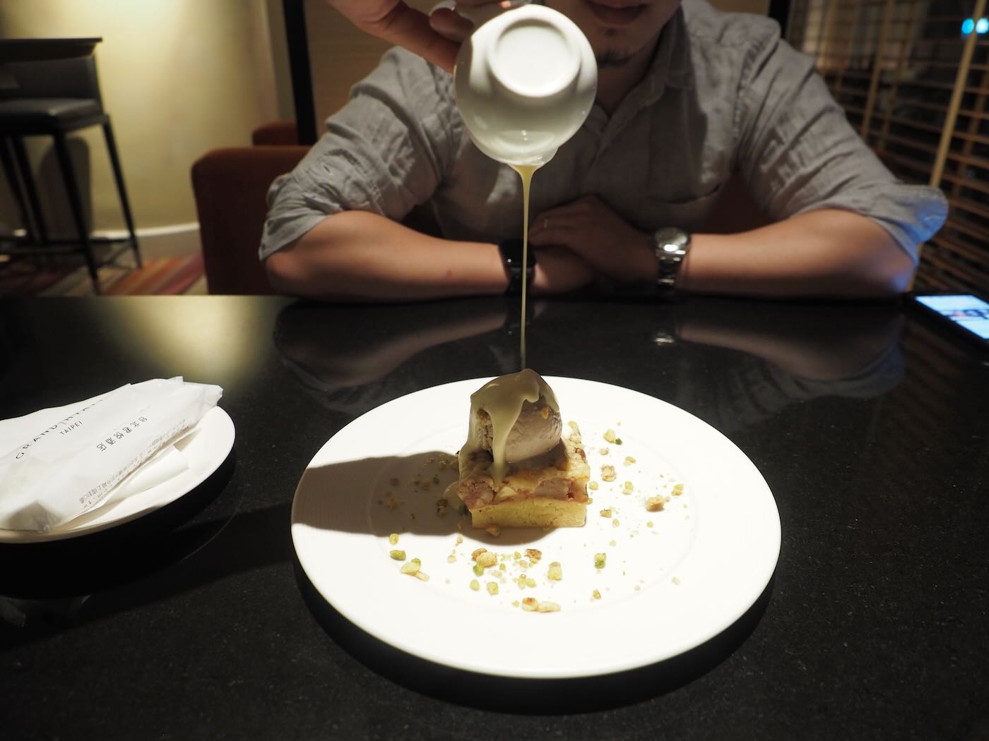 台北住宿 君悅酒店 行政景觀套房|寶艾西餐廳|Cheers 歡飲廊|凱菲屋早餐|漂亮廣式海鮮餐廳 - 一口冒險 Bitesized Adventure 台北住宿 君悅酒店 行政景觀套房|寶艾西餐廳|Cheers 歡飲廊|凱菲屋早餐|漂亮廣式海鮮餐廳 - 一口冒險 Bitesized Adventure