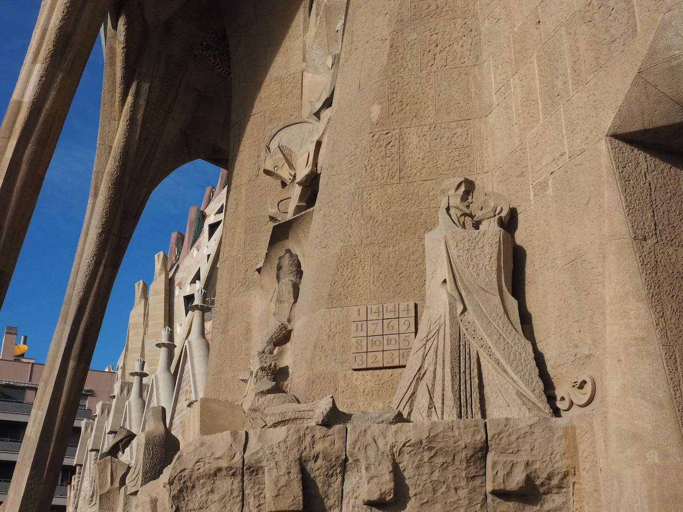 巴賽隆納景點 聖家堂 La Sagrada Familia - 一口冒險 Bitesized Adventure 巴賽隆納景點 聖家堂 La Sagrada Familia - 一口冒險 Bitesized Adventure