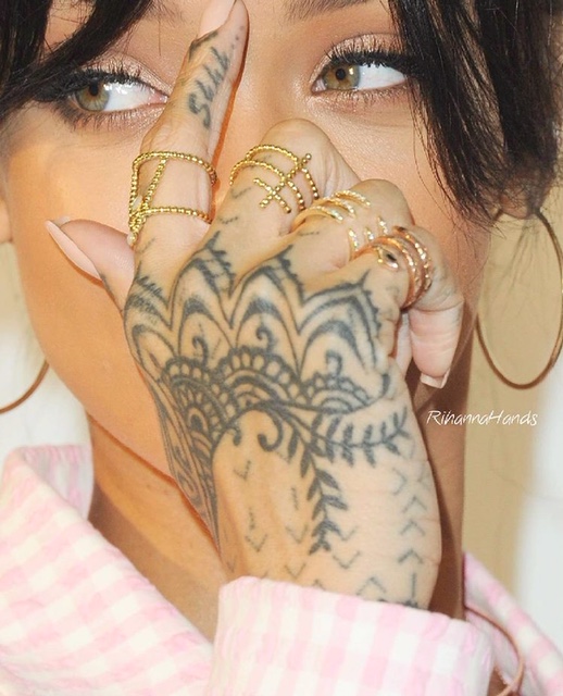 Singer Jidenna Unveils His Hand Tattoos - Blacgoss 640_x_518_jpg
