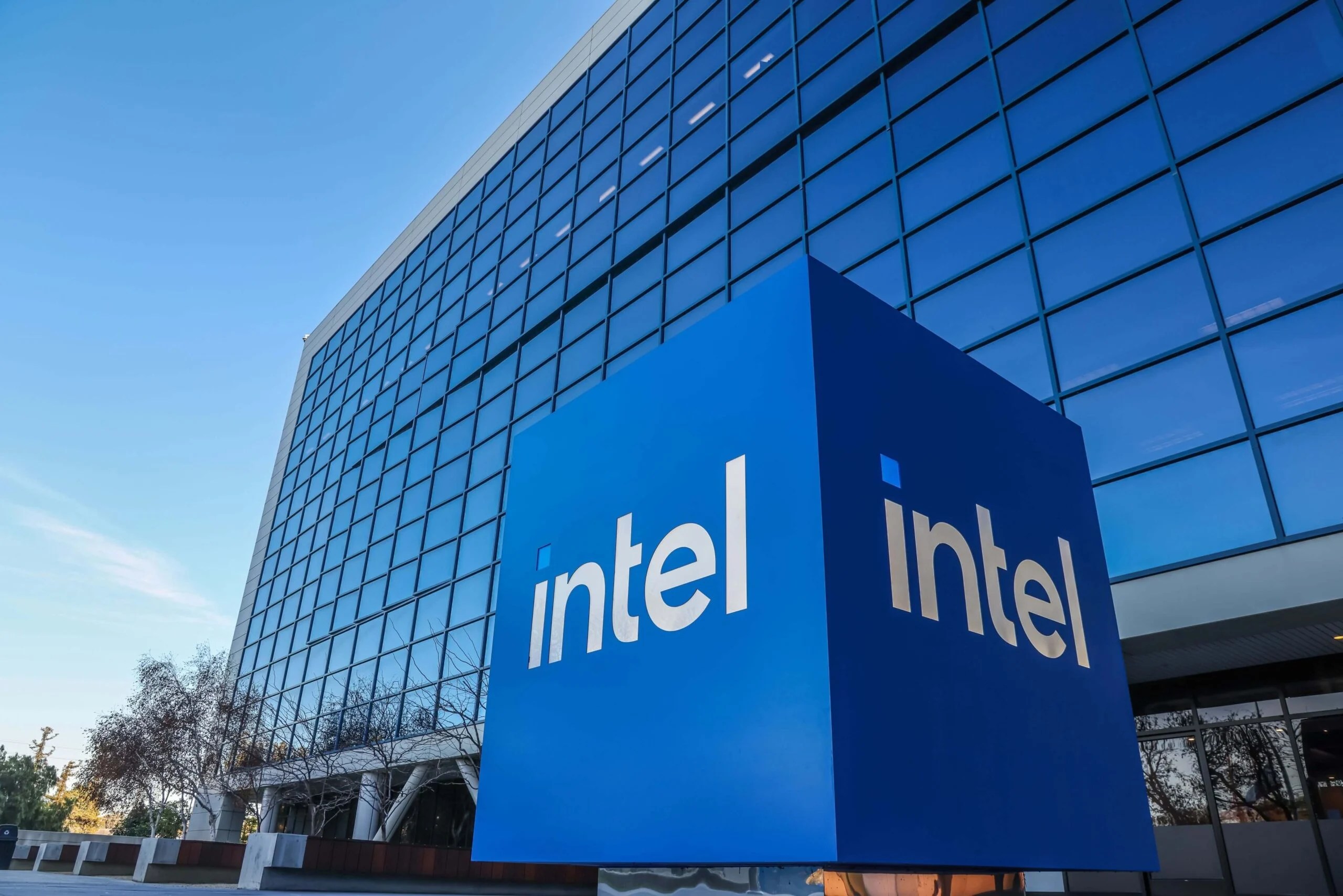 Les actions d'Intel (INTC) bondissent de 5 % grâce à l'alliance stratégique des puces de sécurité Fortinet Les actions d'Intel (INTC) bondissent de 5 % grâce à l'alliance stratégique des puces de sécurité Fortinet