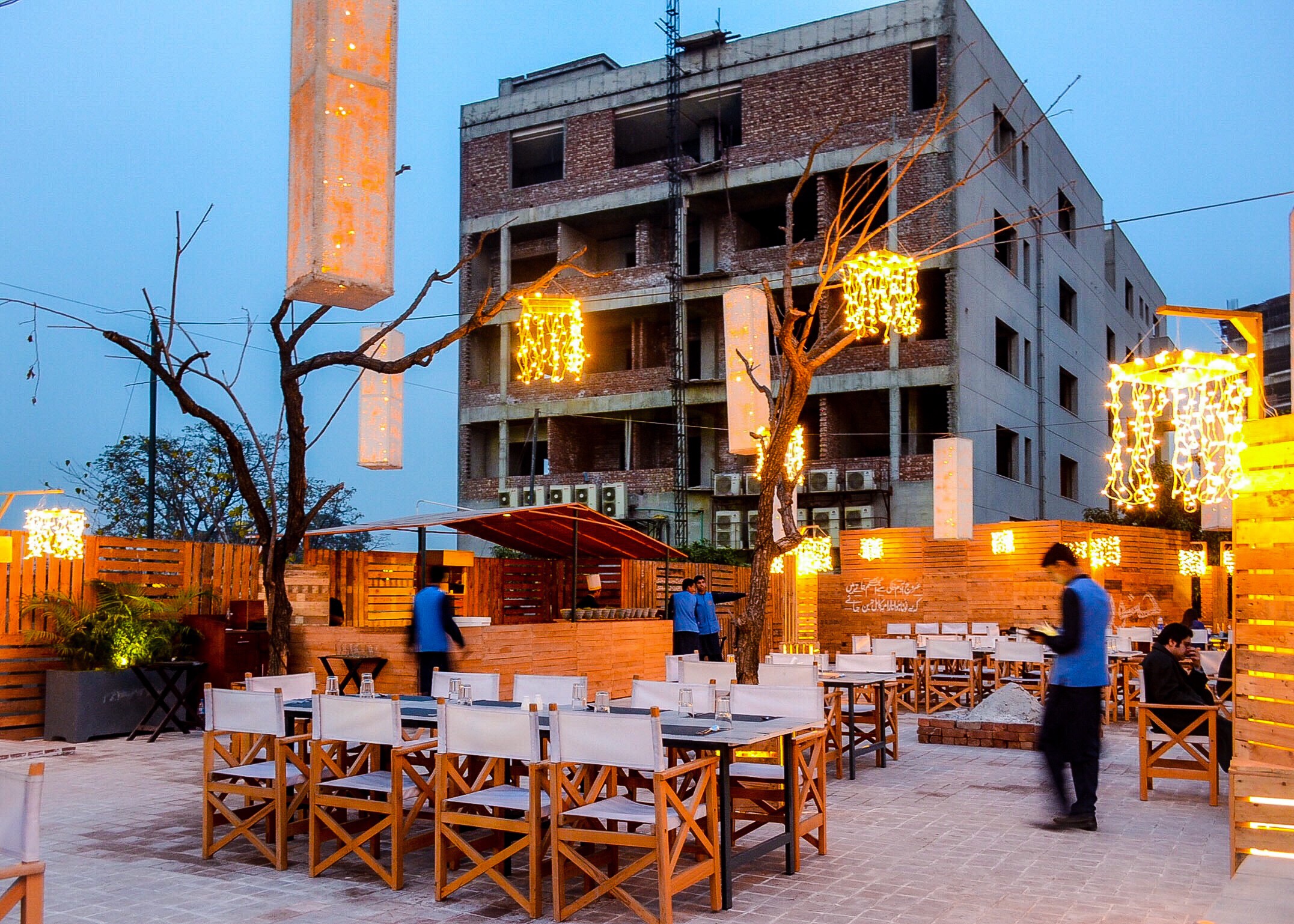 Café aylanto veranda zucchini, andaaz bbq tonight bukhara. Top 7 Rooftop Restaurants In Lahore For A Romantic Date Night