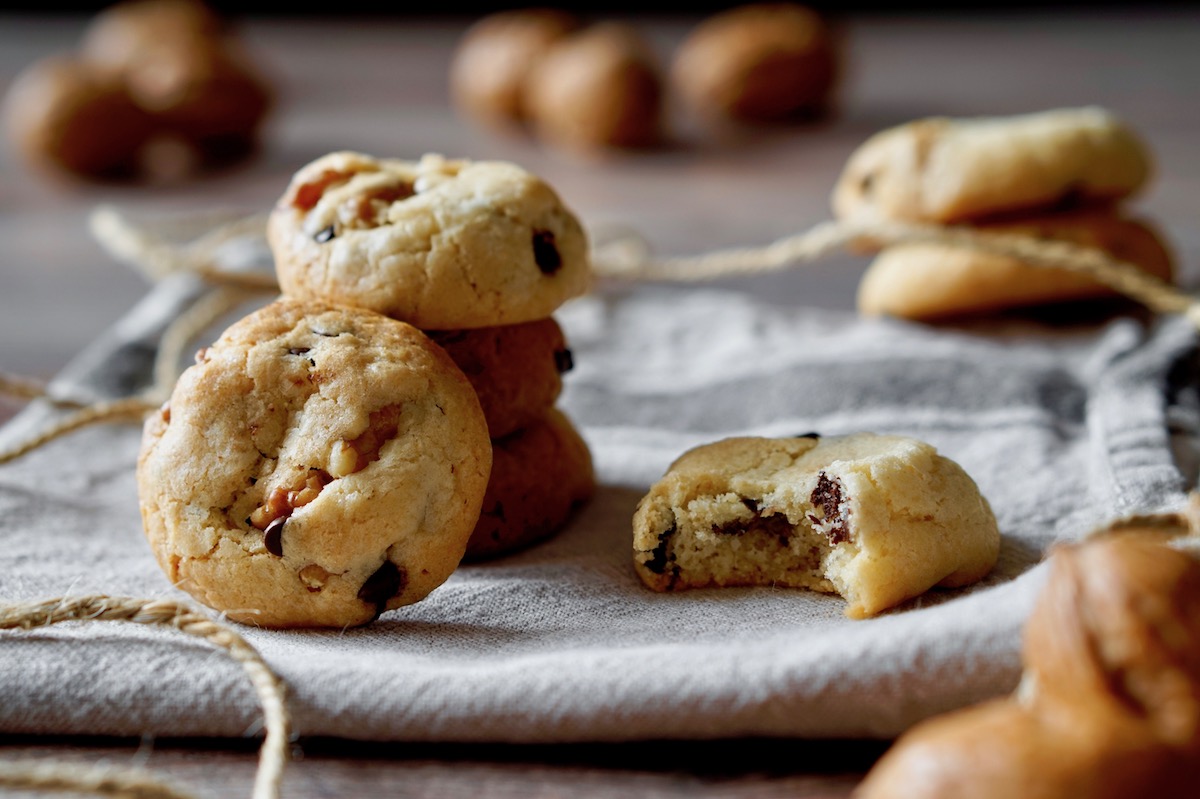 Biscotti Alle Noci E Gocce Di Cioccolato Dolci Ricette Di Pietro