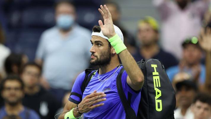 Us Open, Djokovic batte Berrettini in rimonta ai quarti di finale.