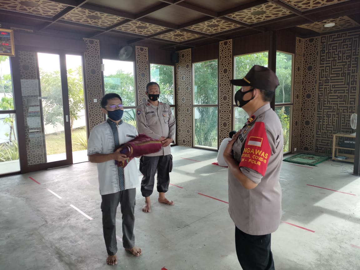 Berikan Puluhan Sajadah dan Alquran, Polresta Bandara Soetta Gelar Safari  Ramadhan ke Mushola-mushola – Kantor Berita Resmi Blogger Indonesia