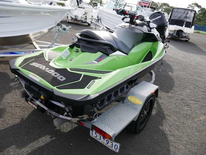 Knowing about boats helps you avoid being stuck with a floating lemon. 2018 Sea Doo 230 Wake Id 5060553 Yacht And Boat Sales