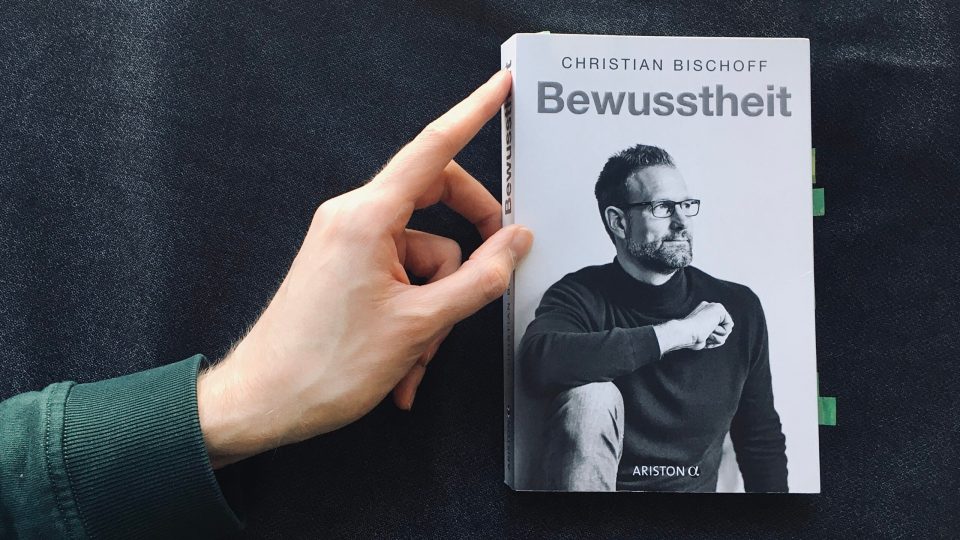 Ratgeber | Mit “Bewusstheit” den eigenen Selbstwert stärken und sich von negativen Gedanken befreien. Ratgeber | Mit “Bewusstheit” den eigenen Selbstwert stärken und sich von negativen Gedanken befreien.