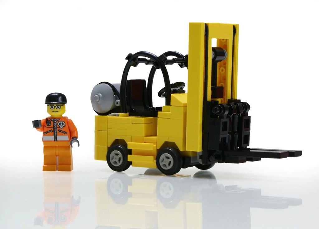 Corso Gratuito Per Addetto Al Magazzino Con Guida Del Carrello Elevatore - Brescia Giovani 735_x_1024_jpg