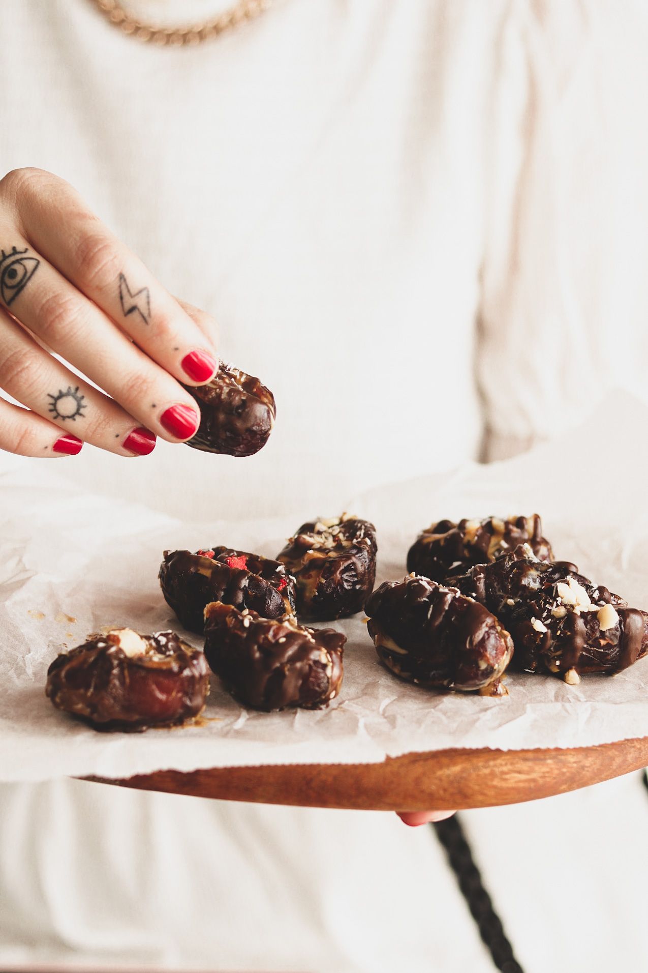 Datulje Punjene Maslacem Od Kikirikija I Tahinijem