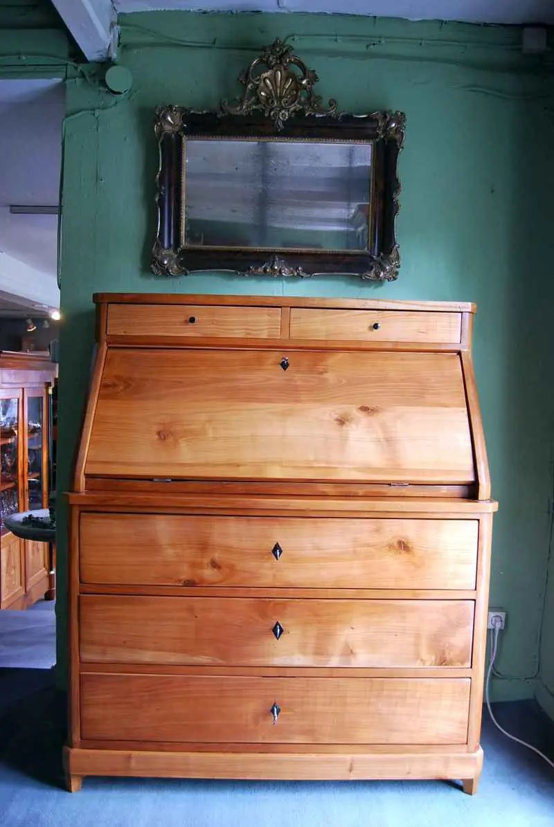 It was not getting used and taking up space. Biedermeier SekretÃ¤r aus Kirschbaum