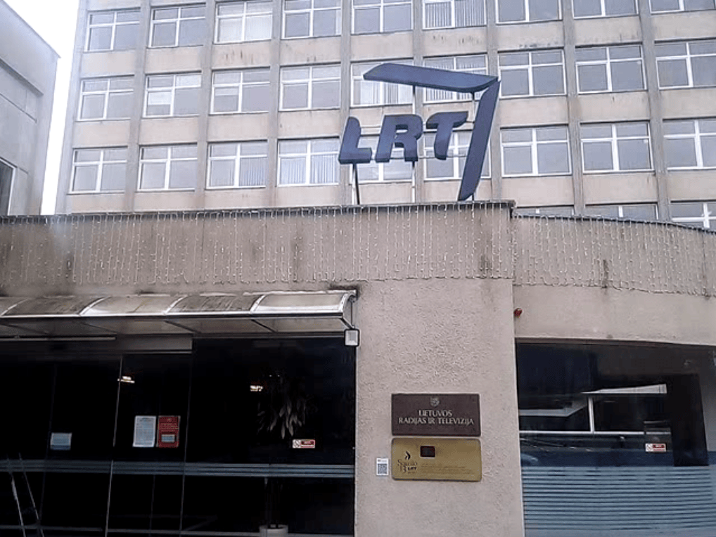 BEVEIK 25 (!) METAI KLAIDINANTI INFORMACIJA IŠKABOJE