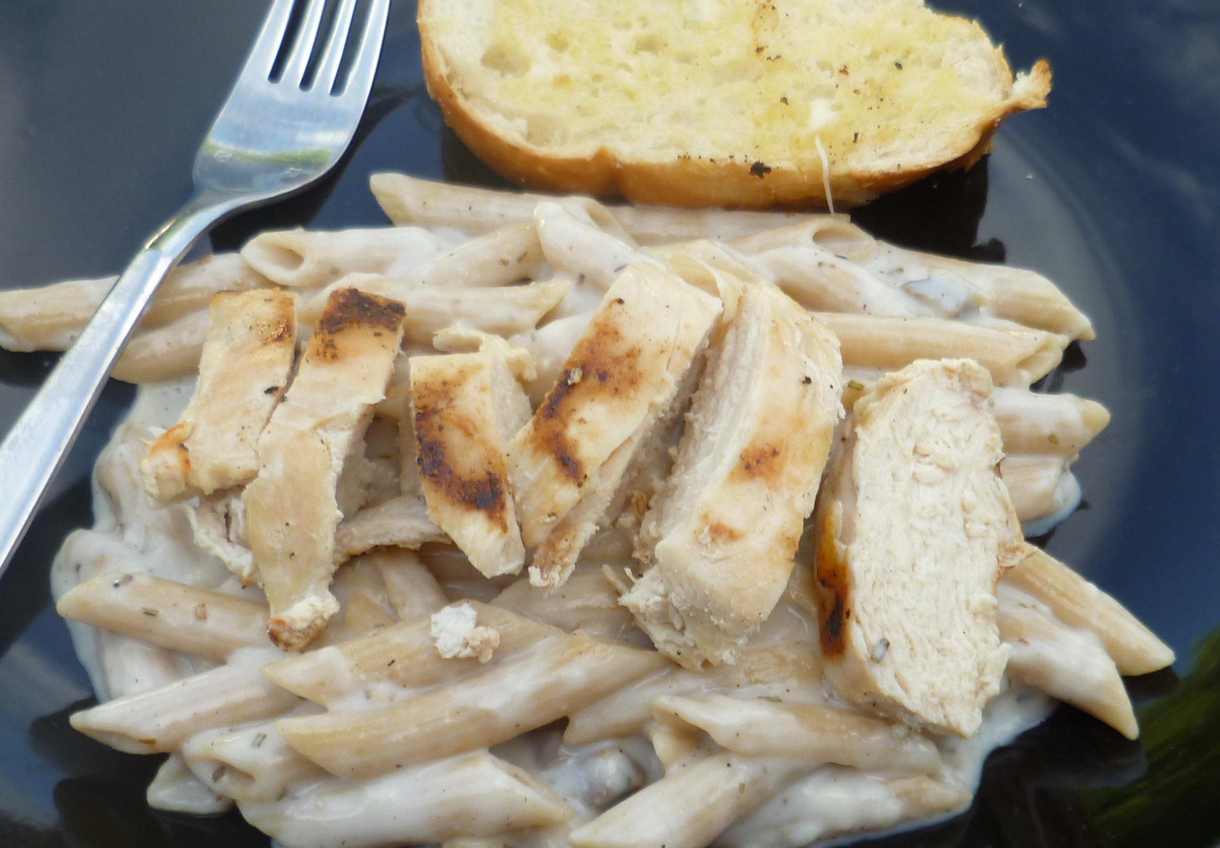 Rosemary Chicken with Penne Burnt Apple