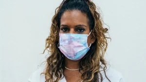 What Hospital Safety Protocols Define Tear-Away Gown Strength