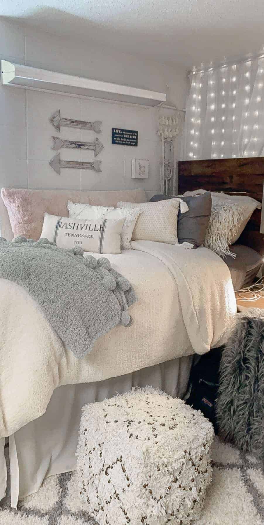 But in college, these simple life rules have a way of growing complicated. 40 Cutest Dorm Decor Ideas That Are Totally Instagram Worthy By Sophia Lee