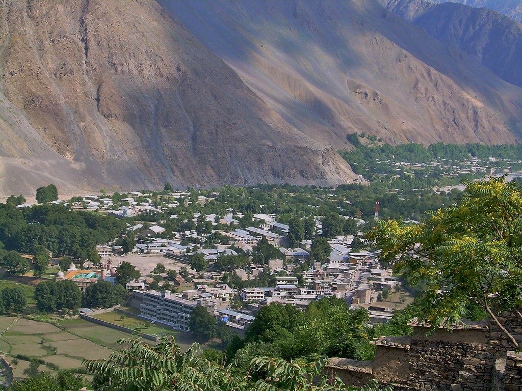 Cellular works diligently to keep customers connected. Chitral town, Pakistan - June 2006 | en.wikipedia.org/wiki