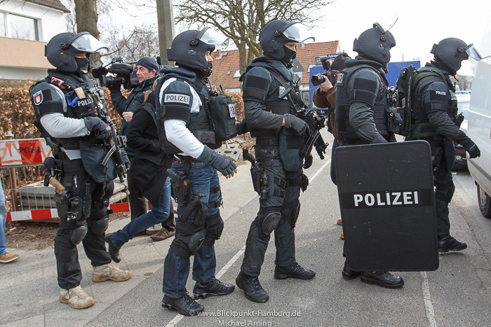 Jetzt die passende wohnung finden! 2013/03/28 - MEK verhaftet mutmaÃlichen Supermarkt-RÃ¤uber