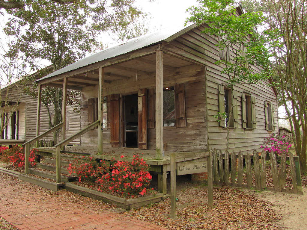 Vacation rentals big bear luxury cabin rentals. Acadian Village 7 | Acadian Village, Lafayette, Louisiana