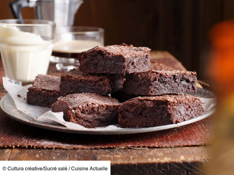 Ajoutez la farine, le sucre vanillé, le sel et fouettez juste assez pour . Brownie Fondant Facile Decouvrez Les Recettes De Cuisine Actuelle