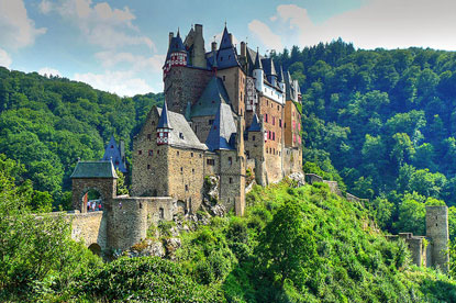 Download neuschwanstein castle germany wallpaper wallpaper for your desktop, mobile phone and table. Photos Of The Most Beautiful Castles In Germany Eupedia